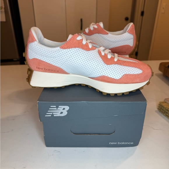 New Balance 327 Primary Pack Sneakers in Paradise Pink - Picture 7 of 10